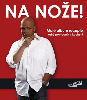 Na nože! Malé album receptů ostrý pomocník v kuchyni (červený)